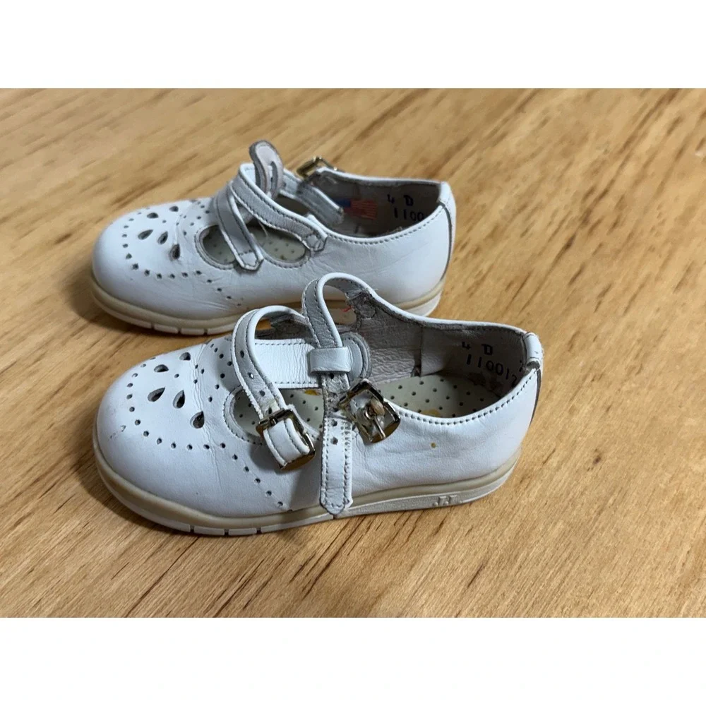 Jumping Jacks Perfection Vintage‎ White Leather Mary Jane Shoes Toddler